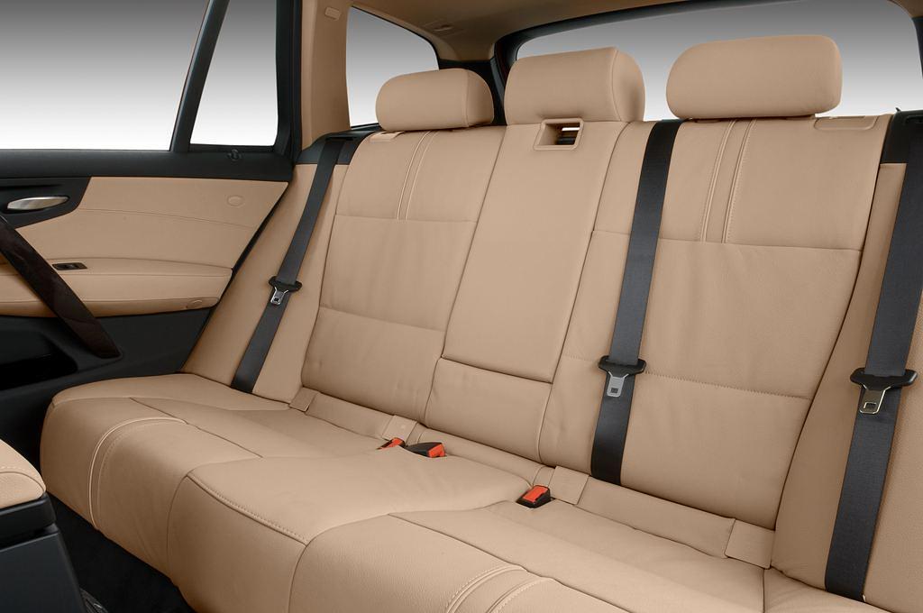 BMW X3 (Baujahr 2010) xDrive30i 5 Türen Rücksitze