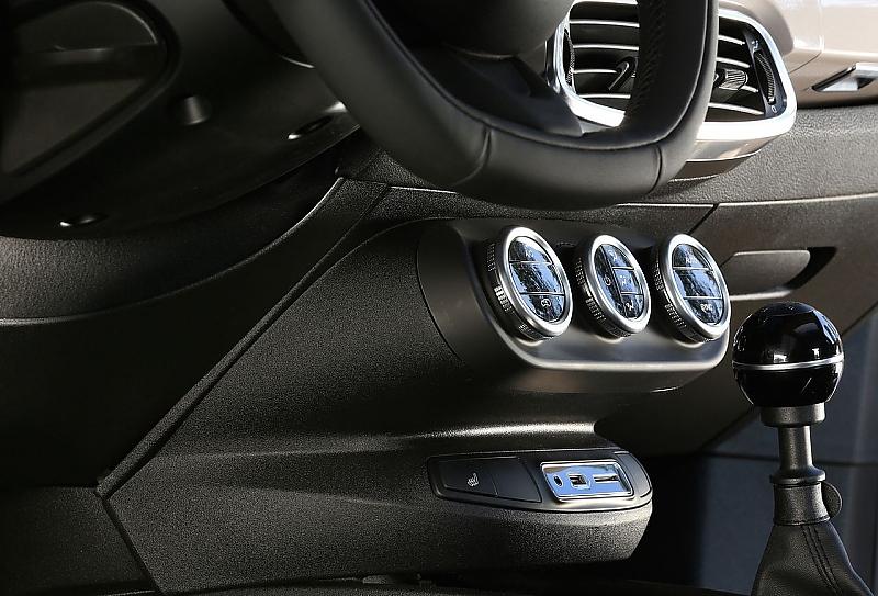 Drehschalter hübschen das Cockpit auf