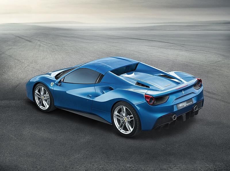 Ferrari 488 Spider - macht auf geschlossen eine gute Figur