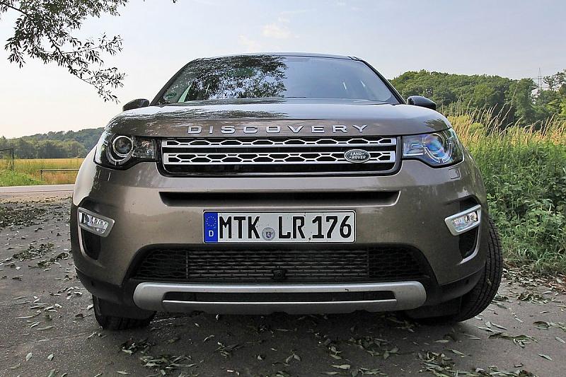 Massiv und mächtig wirkt der Land Rover Discovery Sport.