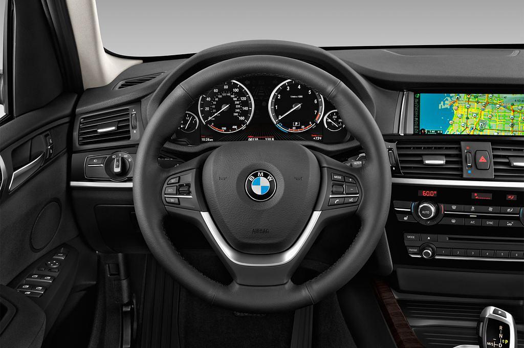 BMW X3 (Baujahr 2014) xDrive28i 5 Türen Lenkrad
