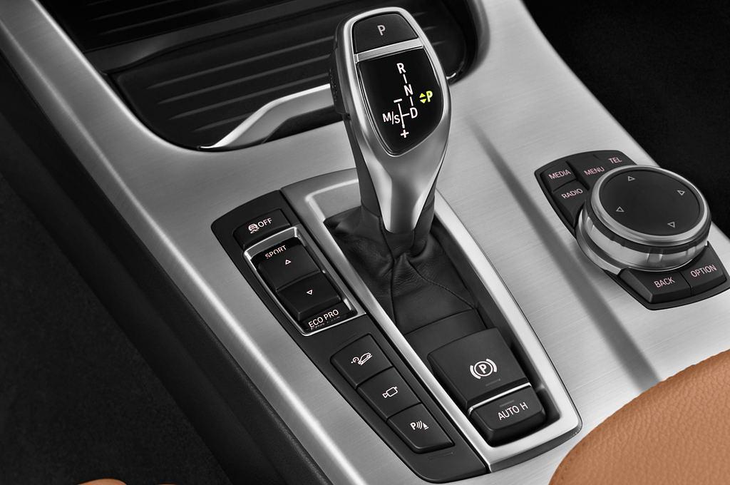 BMW X4 (Baujahr 2015) - 5 Türen Schalthebel