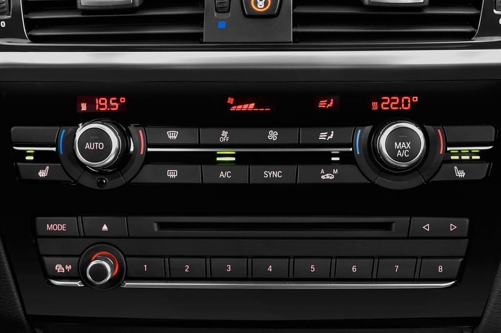 BMW X4 (Baujahr 2015) - 5 Türen Temperatur und Klimaanlage