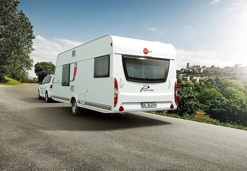 Mit dem Bürstner Premio rollt ein frisch gemachter Mittelklasse-Caravan nach Düsseldorf.