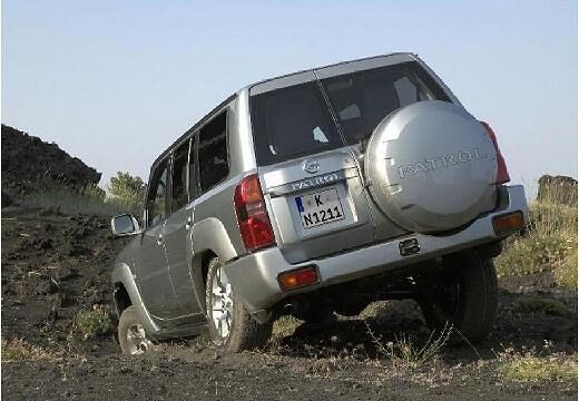 NISSAN Patrol (2004 - 2008) Patrol 3.0 D