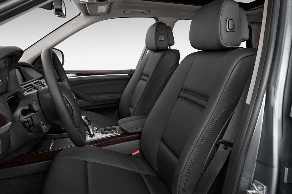 BMW X5 (Baujahr 2010) xDrive50i 5 Türen Vordersitze