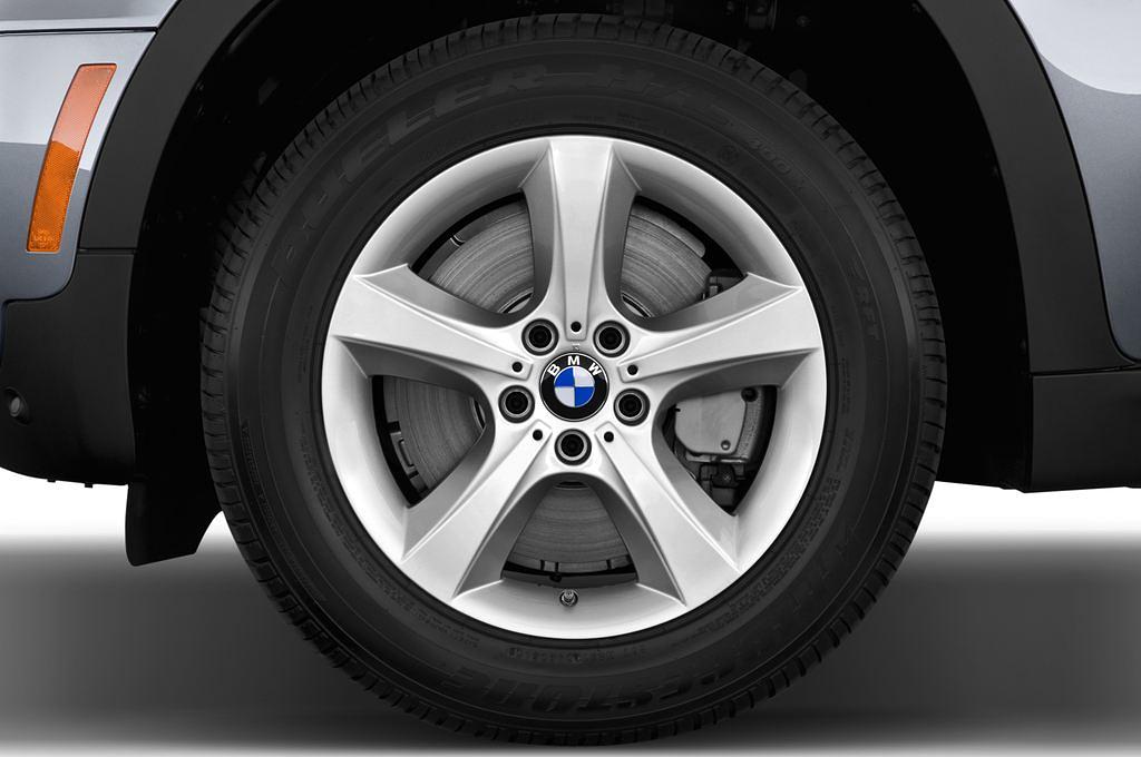 BMW X5 (Baujahr 2010) xDrive50i 5 Türen Reifen und Felge