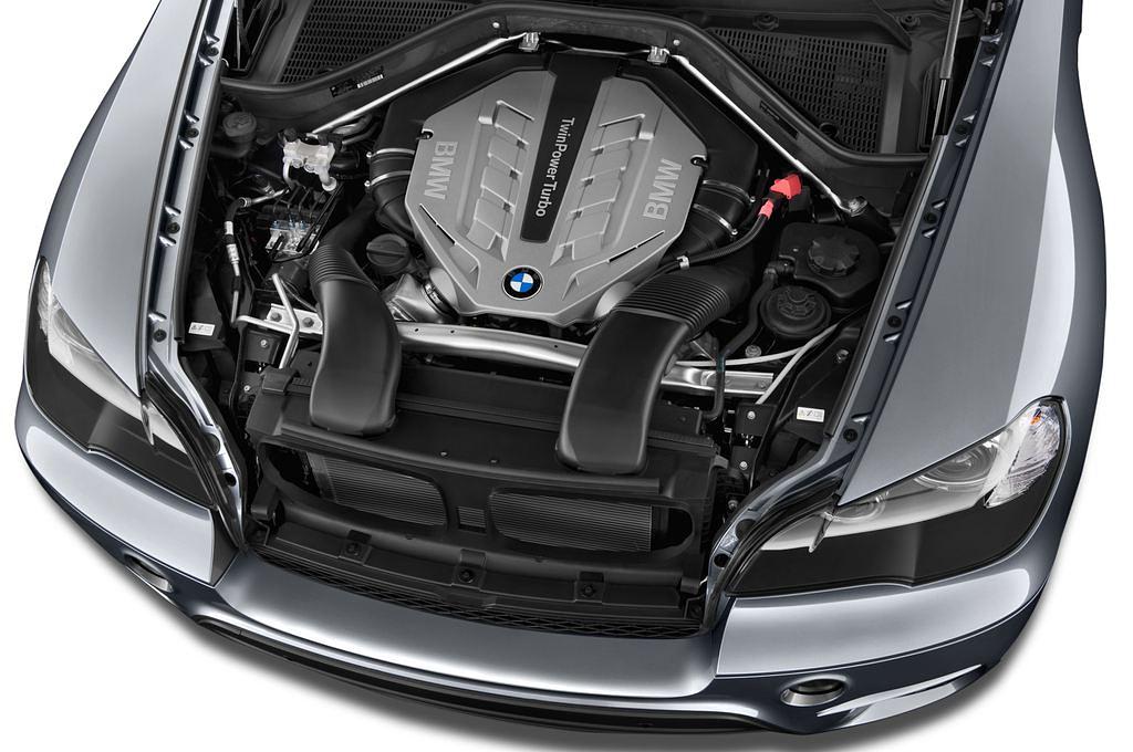 BMW X5 (Baujahr 2011) xDrive50i 5 Türen Motor
