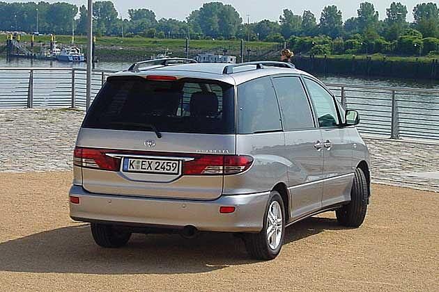 Serienmäßig mit Dachreling: Toyota Previa