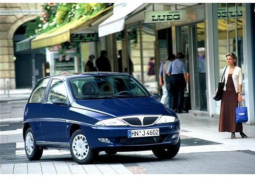 LANCIA-Y-1-2--2000-2003-