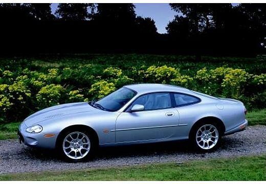 JAGUAR-XK8-Coupe--1996-1998-
