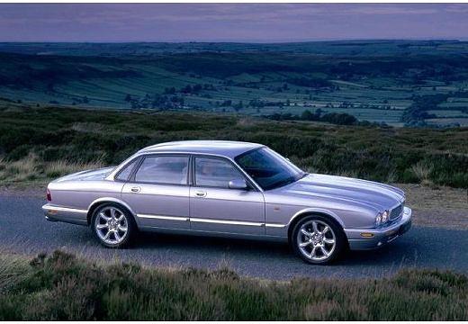 JAGUAR-XJ8--1997-1998-