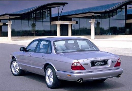 JAGUAR-XJ8--1997-1998-