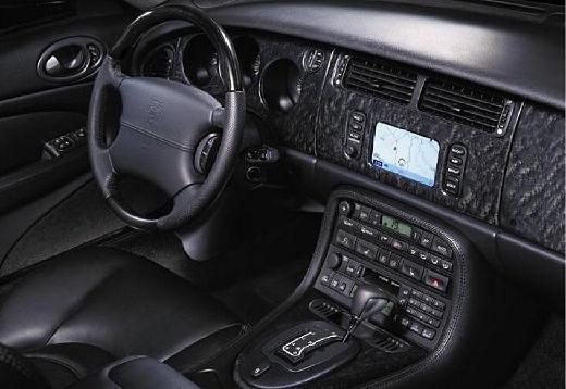 JAGUAR-XK8-Coupe--2002-2004-