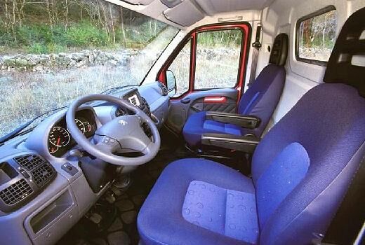 PEUGEOT Boxer (2002 - 2006) Boxer HDi 33