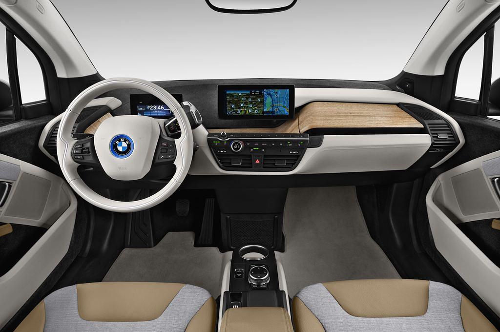 BMW I3 (Baujahr 2014) - 5 Türen Cockpit und Innenraum