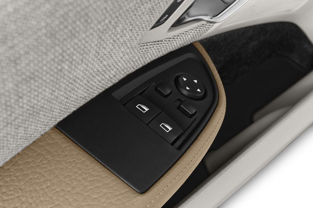 BMW I3 (Baujahr 2014) - 5 Türen Bedienungselemente Tür