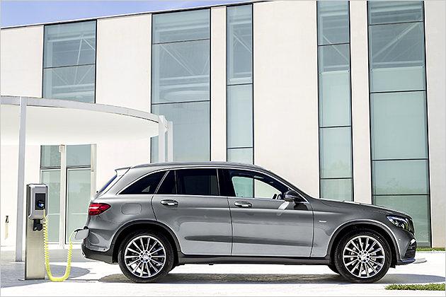 Unter Strom: Der GLC 350e mit Plug-in-Hybrid kommt noch 2015 auf den Markt