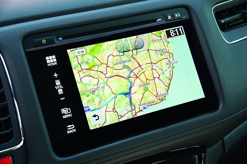 Honda CONNECT zeichnet sich durch eine einfache und intuitive Bedienung aus und wird über einen 7-Zoll-Touchscreen in der Mitte der Armaturentafel bedient.