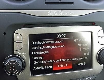 Fahrt A fungiert als Tageskilometerzähler, Fahrt B z.B. als Reset nach jedem Tankstopp.