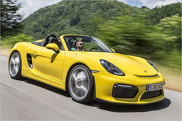 Der Spyder wirkt stämmiger und präsenter als die anderen Boxster-Derivate. Für mehr Dynamik sorgt das optionale Sportfahrwerk aus dem Boxster GTS