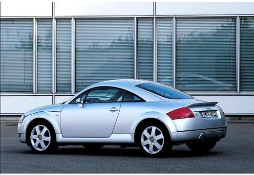 AUDI-TT-Coupe-quattro--2005-2006-