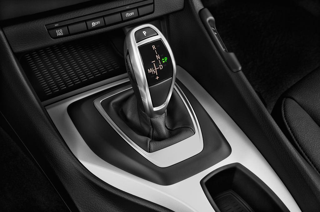 BMW X1 (Baujahr 2013) Sport Line 5 Türen Schalthebel