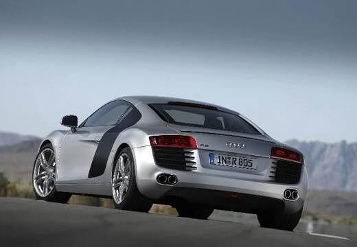 AUDI-R8-4-2-quattro--2007-