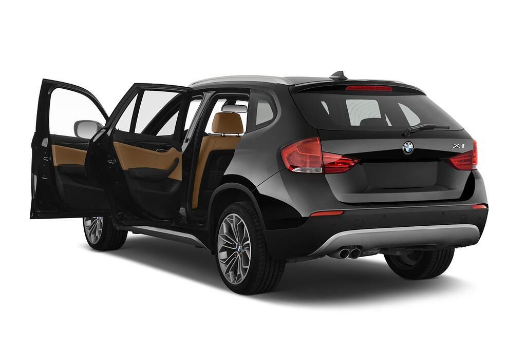 BMW X1 (Baujahr 2010) xDrive20d 5 Türen Tür geöffnet