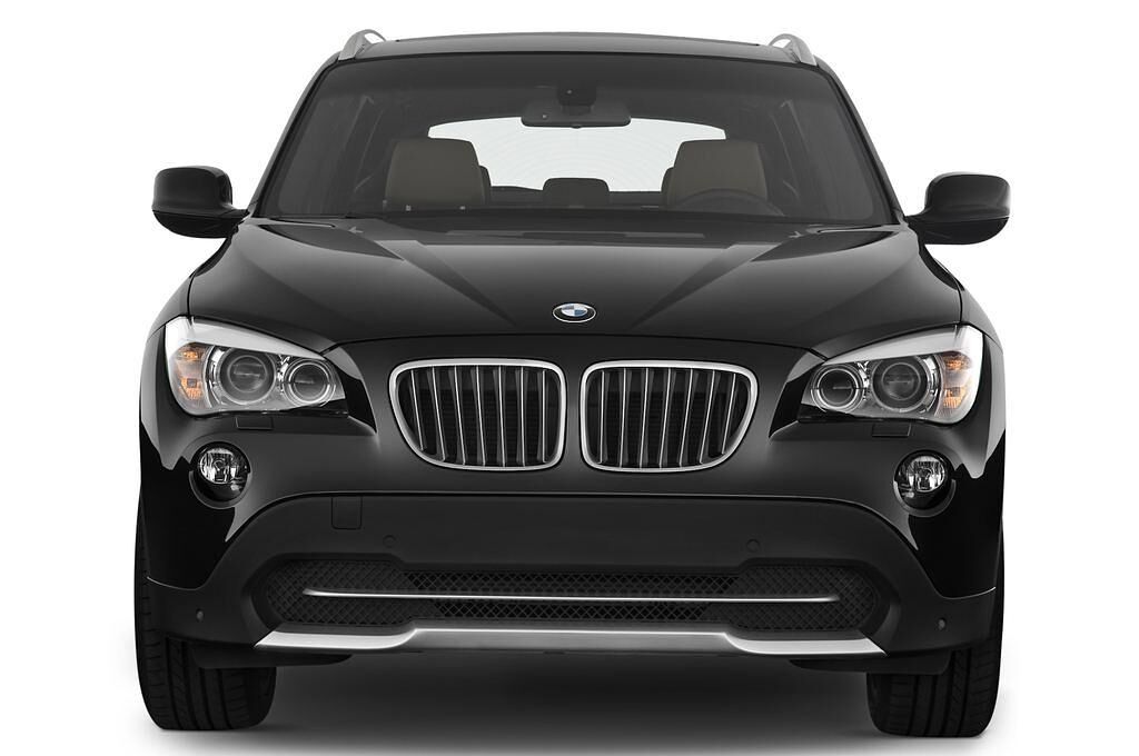 BMW X1 (Baujahr 2010) xDrive20d 5 Türen Frontansicht