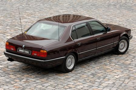 BMW 750iL Zwölfzylinder der Baureihe E32 ab 1987