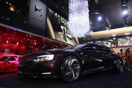 Markenchef Frédéric Banzet auf der Autoshow in Peking