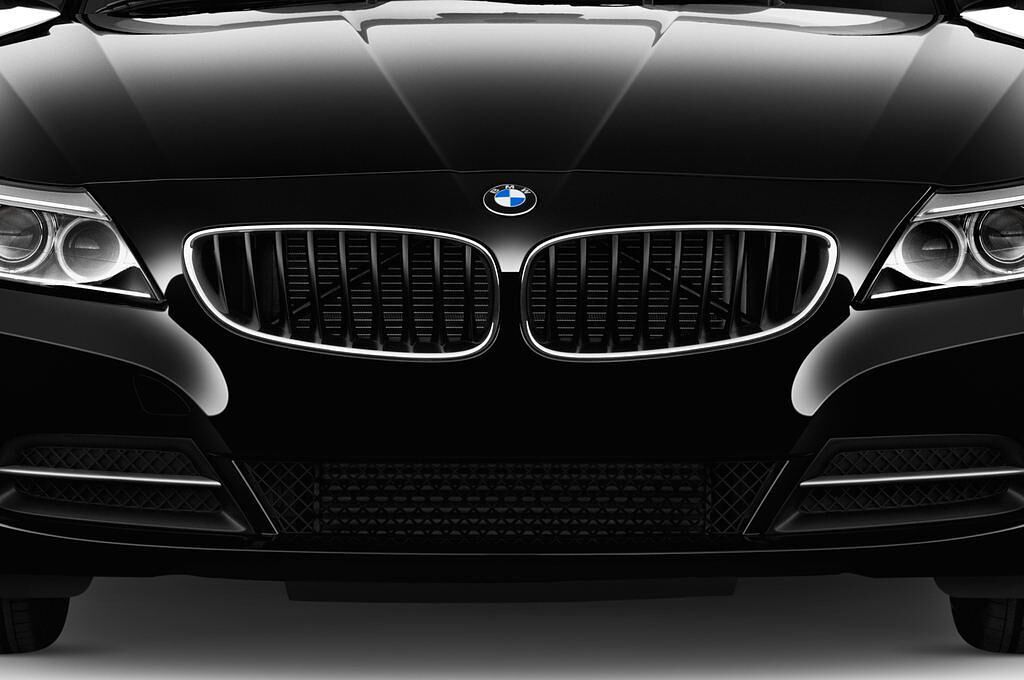 BMW Z4 (Baujahr 2016) - 2 Türen Kühlergrill und Scheinwerfer