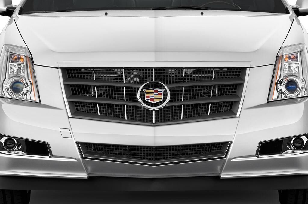 Cadillac CTS (Baujahr 2011) Sport Luxury 2 Türen Kühlergrill und Scheinwerfer
