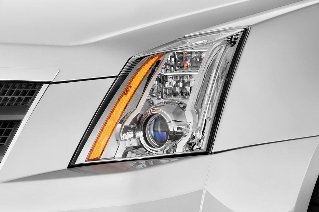 Cadillac CTS (Baujahr 2011) Sport Luxury 2 Türen Scheinwerfer