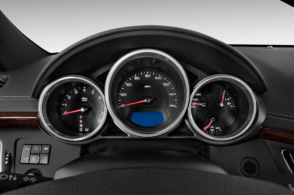Cadillac CTS (Baujahr 2011) Sport Luxury 2 Türen Tacho und Fahrerinstrumente