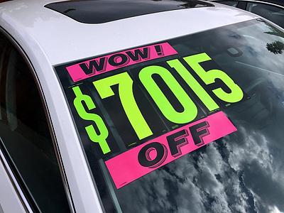 Besuch beim VW-Händler in den USA - Der Kunde kauft