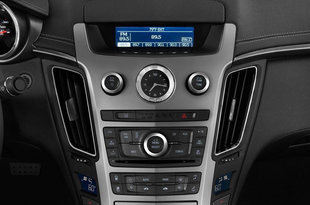 Cadillac CTS (Baujahr 2009) Elegance 4 Türen Radio und Infotainmentsystem