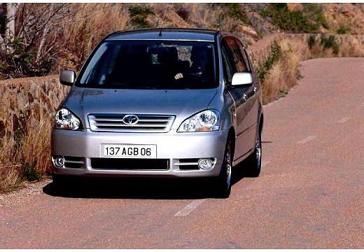 TOYOTA-Avensis-Verso--2001-2004-
