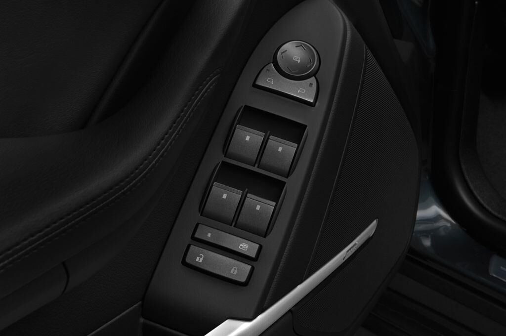 Cadillac CTS (Baujahr 2009) Elegance 4 Türen Bedienungselemente Tür