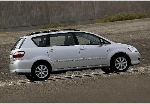 TOYOTA-Avensis-Verso--2004-2005-