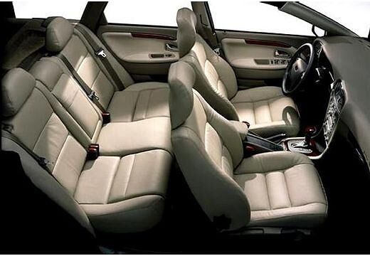 VOLVO-V40-1-8--1996-1999-