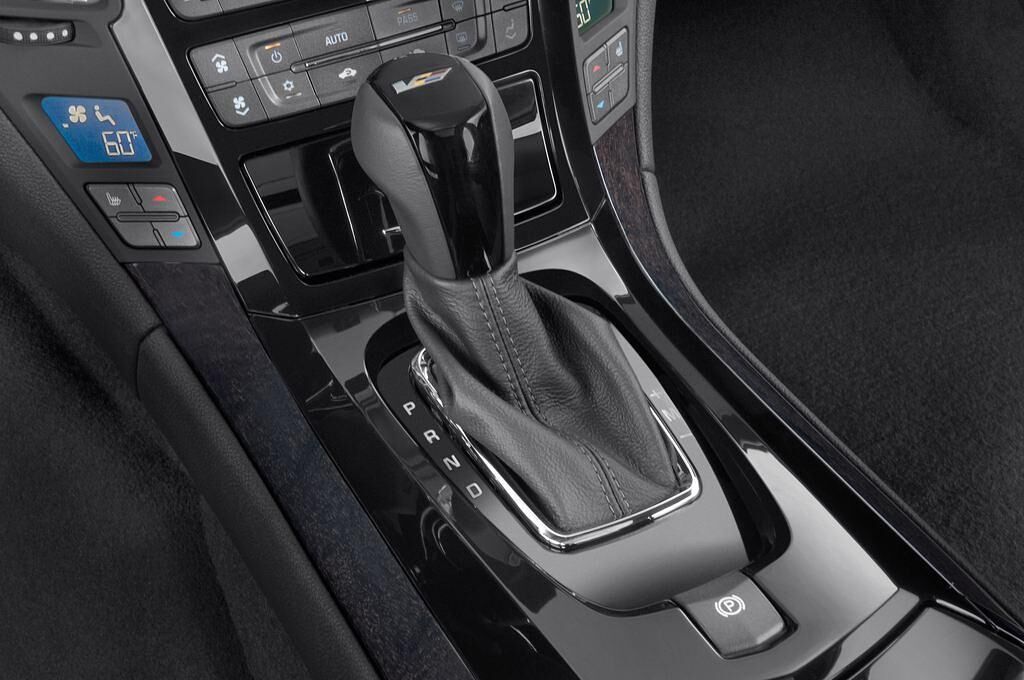 Cadillac CTS (Baujahr 2011) V 4 Türen Schalthebel