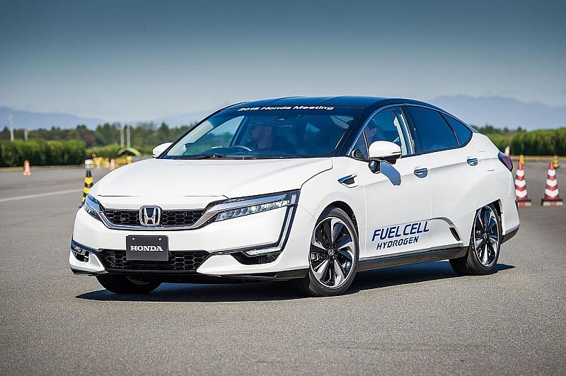 Der Honda FCV Clarity wiegt gut 1,8 Tonnen