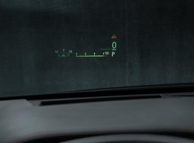 Das Head-Up-Display des Lexus RX 450h kann nicht überzeugen