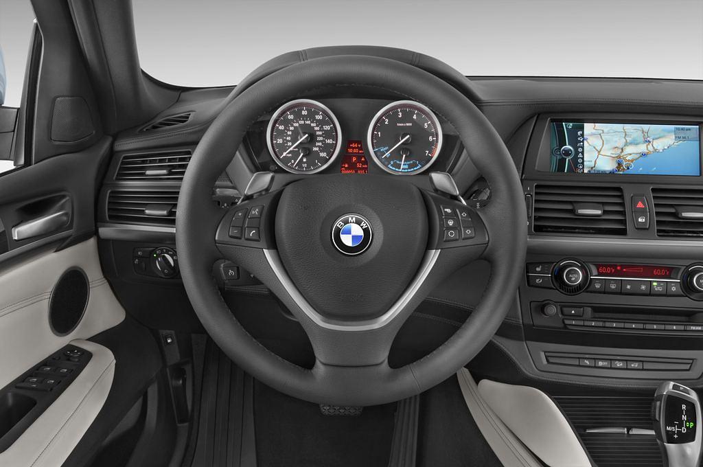 BMW X6 (Baujahr 2010) Active Hybrid 5 Türen Lenkrad