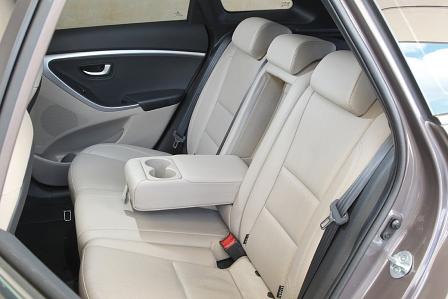 Hyundai i30 cw: das Platzangebot im Fond kann sich sehen lassen