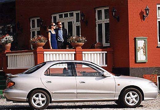 HYUNDAI-Lantra-1-6i--1998-2000-