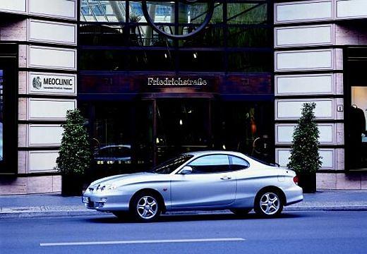 HYUNDAI-Coupe-2-0--1999-2001-
