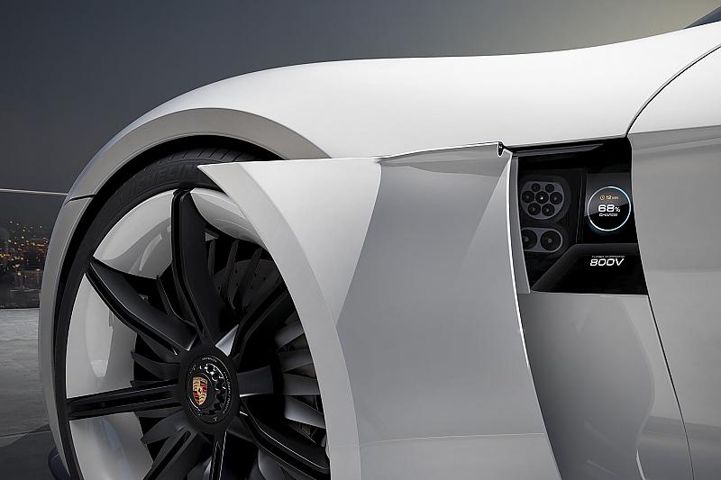 Porsche Misson E - vorne mit 800 Volt Ladung